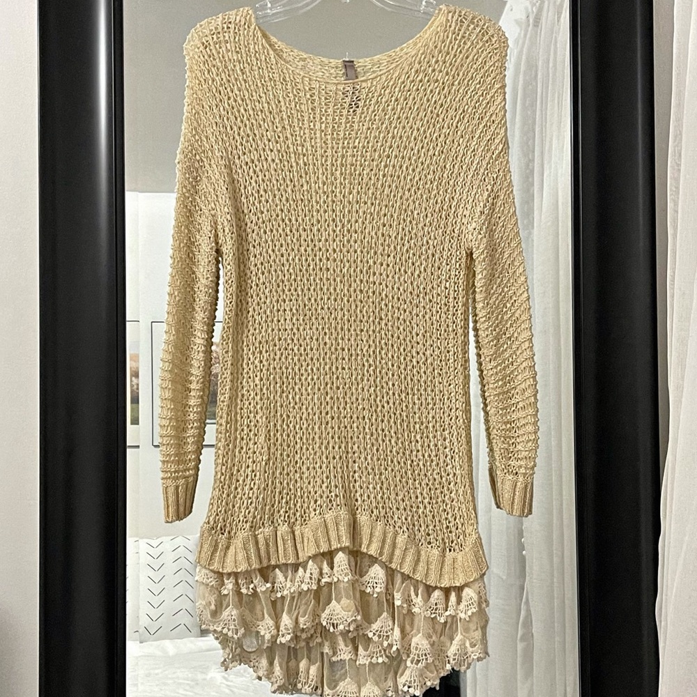 ENTRO Crochet Knit Lace Mesh Ruffle Tunic